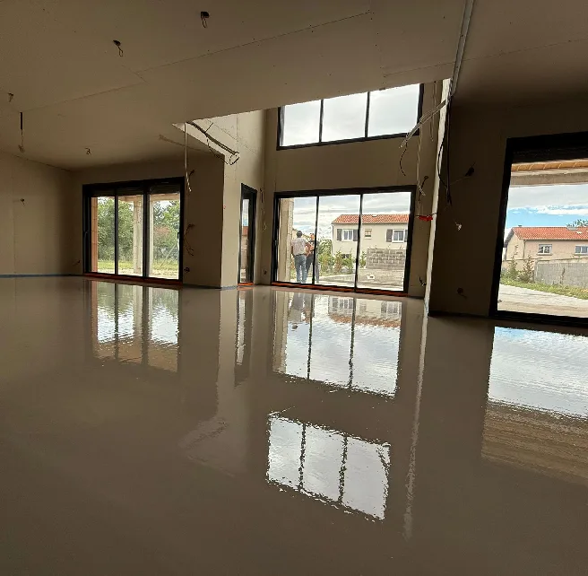 Isolation combles projection polyurethane 2 - Auvergne Sols