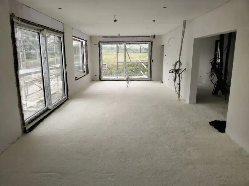 Isolation sol projection polyurethane 1 - Auvergne Sols